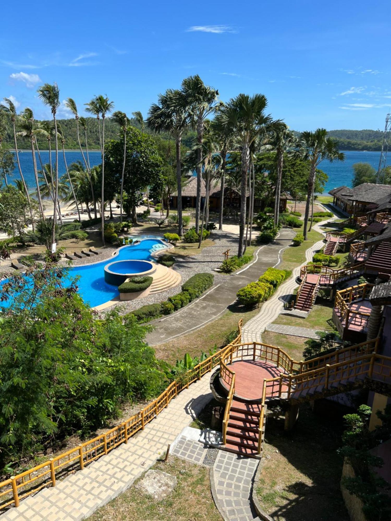 Fridays Puerto Galera Hotel Exterior foto