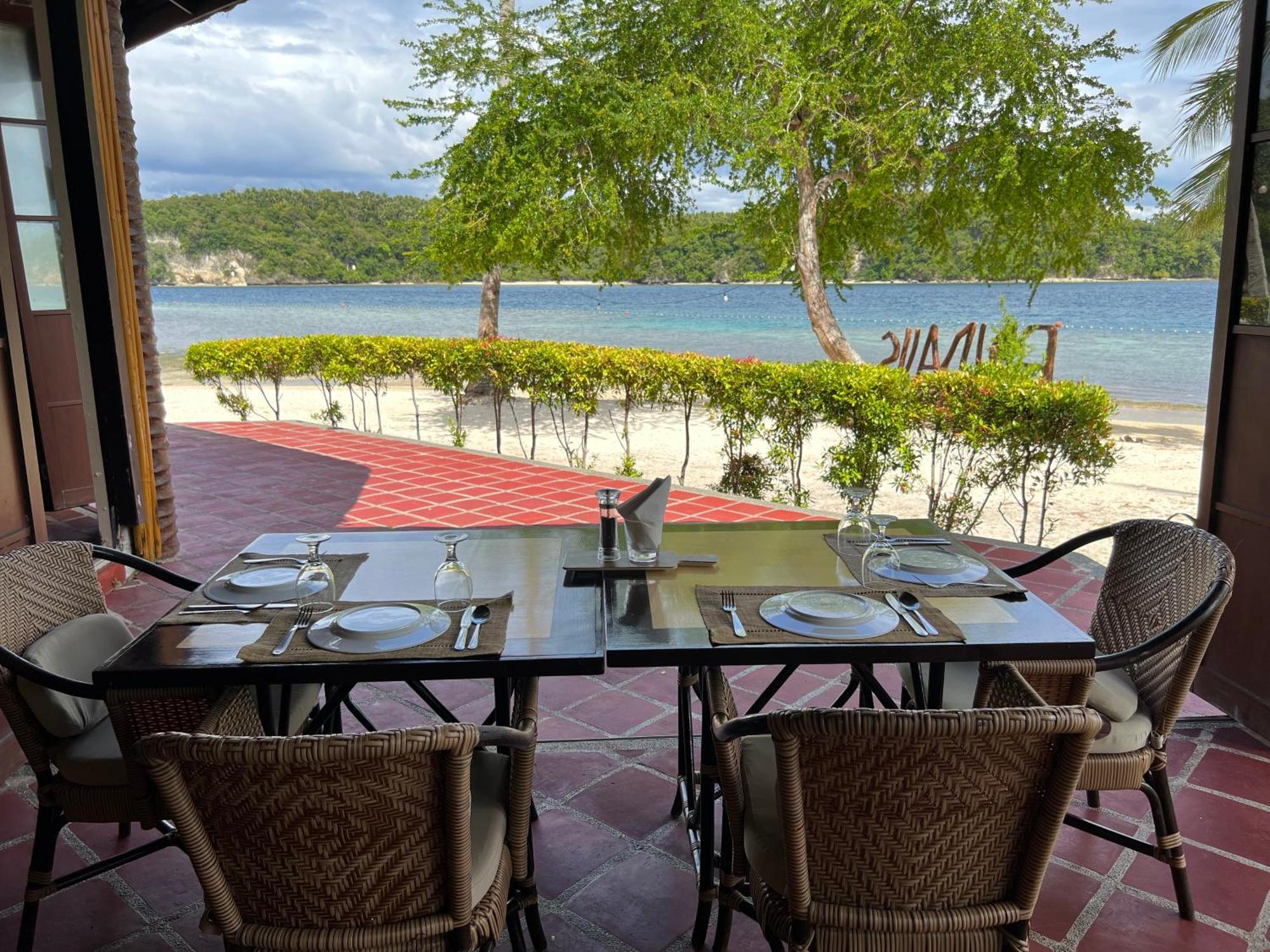 Fridays Puerto Galera Hotel Exterior foto