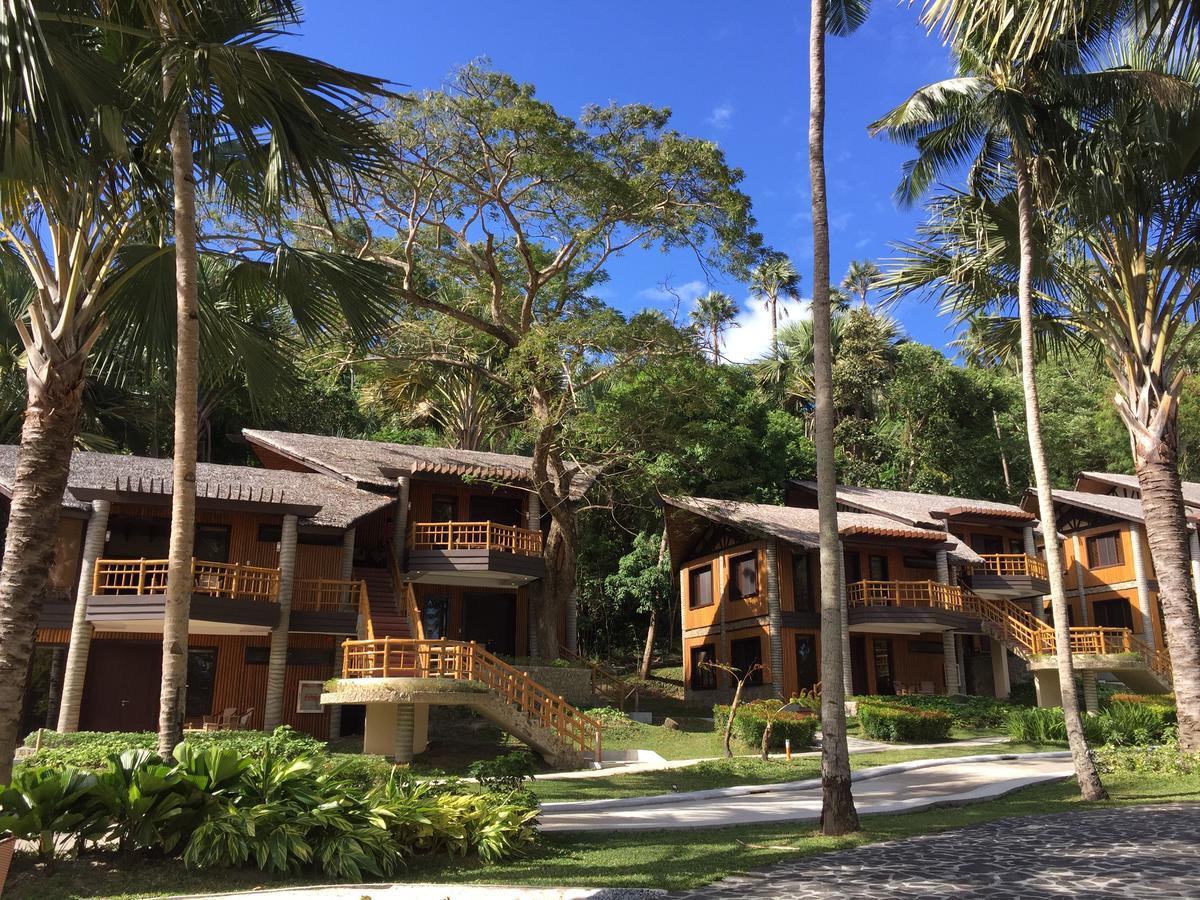 Fridays Puerto Galera Hotel Exterior foto